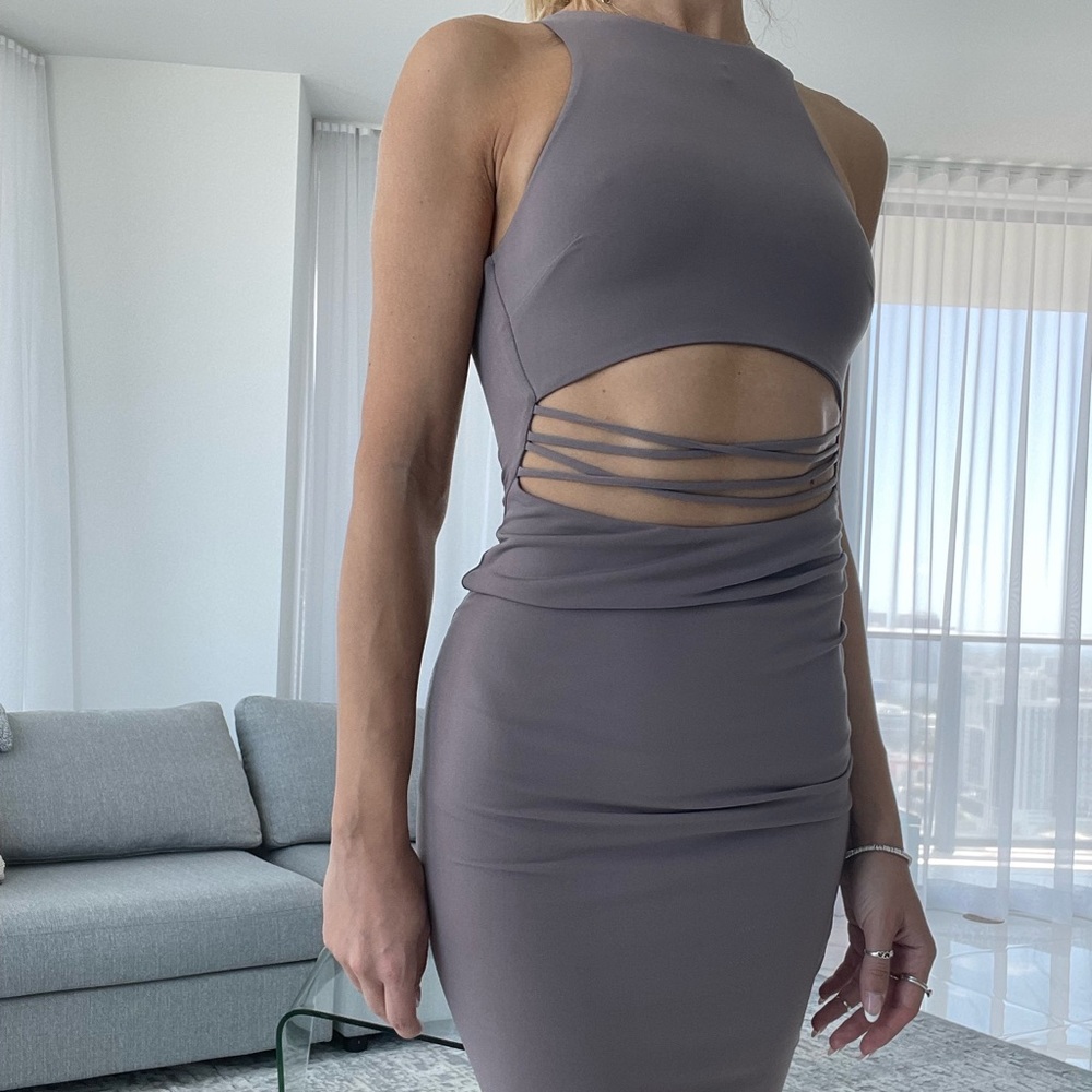 Midi Dress with Cut Out - Picture 4 of 6